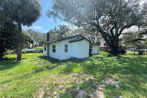 House in Tampa, Florida 3 bedrooms, 139.35 sq.m. № 1918413 - photo 22
