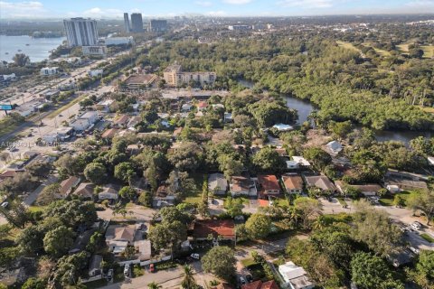 House in North Miami Beach, Florida 2 bedrooms, 156.08 sq.m. № 1994109 - photo 21