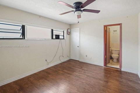 Townhouse in Lauderhill, Florida 2 bedrooms, 94.76 sq.m. № 2032207 - photo 13