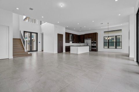 House in Boca Raton, Florida 6 bedrooms, 506.6 sq.m. № 2086381 - photo 4