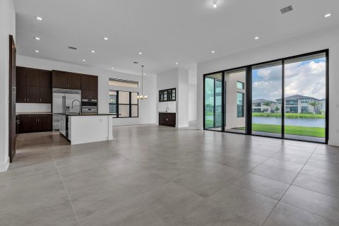 House in Boca Raton, Florida 6 bedrooms, 506.6 sq.m. № 2086381 - photo 6