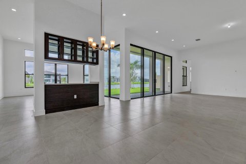 House in Boca Raton, Florida 6 bedrooms, 506.6 sq.m. № 2086381 - photo 10