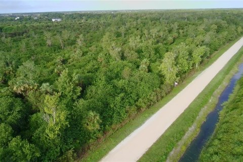 Land in Naples, Florida № 2291377