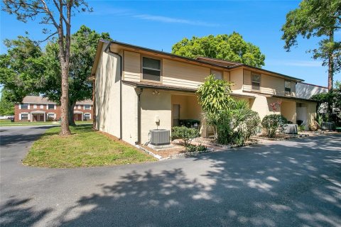 Townhouse in Orlando, Florida 2 bedrooms, 74.32 sq.m. № 1870638 - photo 16
