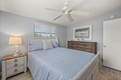 House in Englewood, Florida 2 bedrooms, 103.86 sq.m. № 1885679 - photo 15