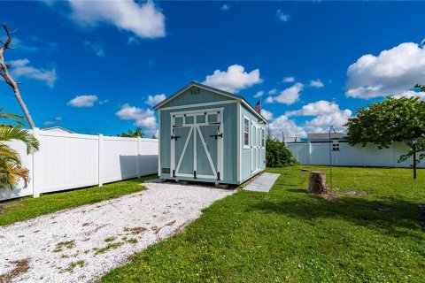House in Englewood, Florida 2 bedrooms, 103.86 sq.m. № 1885679 - photo 28