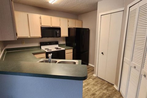Condominio en venta en Gainesville, Florida, 1 dormitorio, 55.74 m2 № 1844466 - foto 5