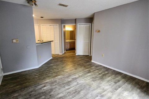 Condominio en venta en Gainesville, Florida, 1 dormitorio, 55.74 m2 № 1844466 - foto 4