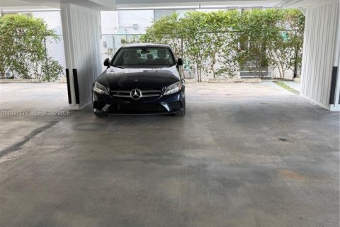 Снять в аренду кондоминиум в Майами-Бич, Флорида 2 спальни, 115.48м2, № 1989628 - фото 3