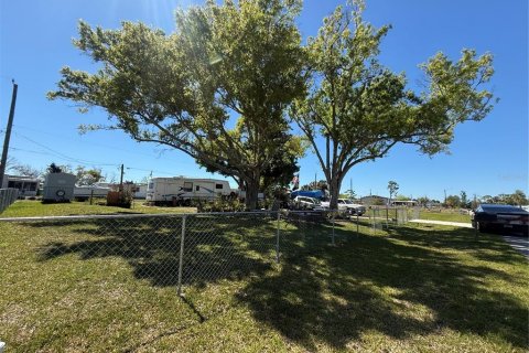 Land in Port Charlotte, Florida № 2232858 - photo 5