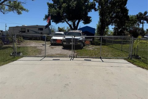 Land in Port Charlotte, Florida № 2232858 - photo 17
