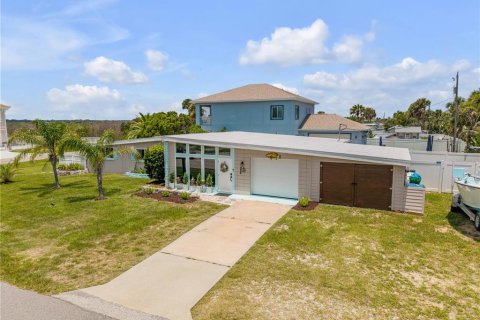 House in Port Orange, Florida 3 bedrooms, 152.45 sq.m. № 2222035