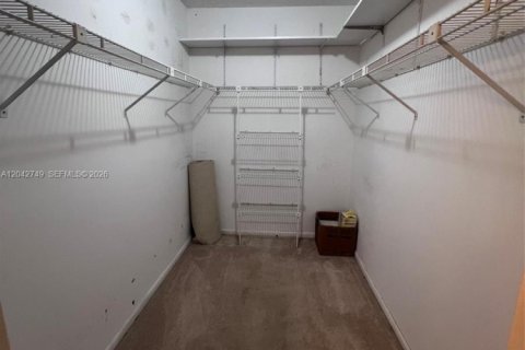 Купить кондоминиум в Тамарак, Флорида 2 спальни, 117.99м2, № 2242226 - фото 7