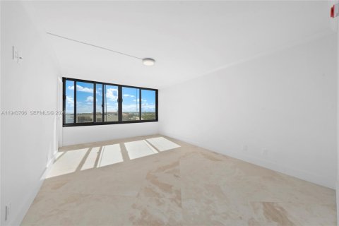 Condominio en alquiler en South Palm Beach, Florida, 2 dormitorios, 131.64 m2 № 2009341 - foto 16