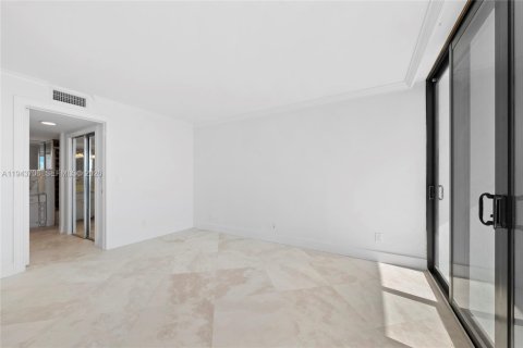 Condominio en alquiler en South Palm Beach, Florida, 2 dormitorios, 131.64 m2 № 2009341 - foto 20