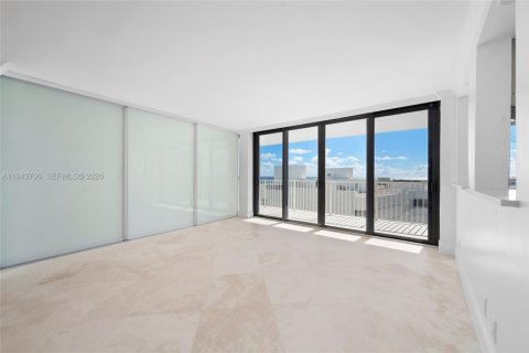 Condominio en alquiler en South Palm Beach, Florida, 2 dormitorios, 131.64 m2 № 2009341 - foto 9
