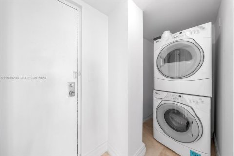 Condominio en alquiler en South Palm Beach, Florida, 2 dormitorios, 131.64 m2 № 2009341 - foto 24