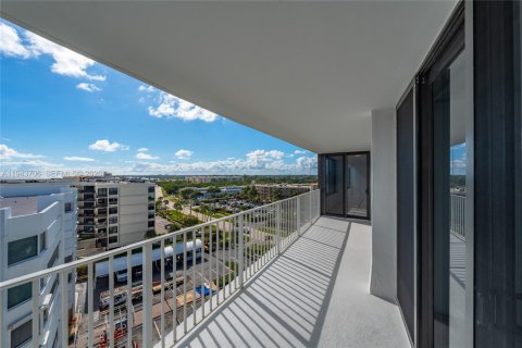 Condominio en alquiler en South Palm Beach, Florida, 2 dormitorios, 131.64 m2 № 2009341 - foto 26