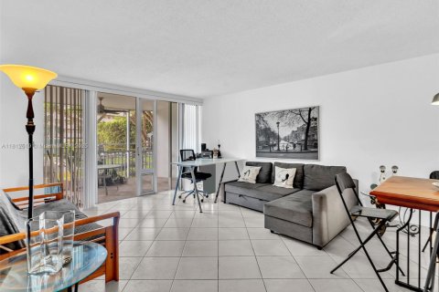 Copropriété à louer à Miami, Floride: 2 chambres, 122.17 m2 № 1942152 - photo 15