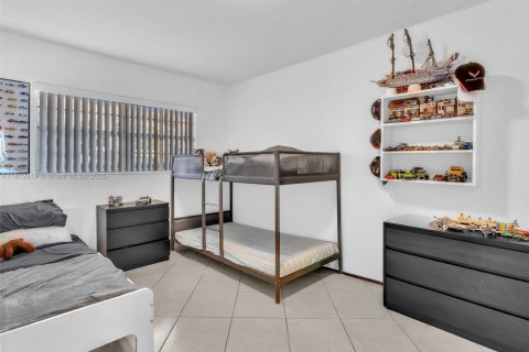 Copropriété à louer à Miami, Floride: 2 chambres, 122.17 m2 № 1942152 - photo 24