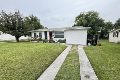 Villa ou maison à louer à Lakeland, Floride: 3 chambres, 121.7 m2 № 2388698 - photo 2