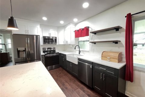 Villa ou maison à louer à Lakeland, Floride: 3 chambres, 121.7 m2 № 2388698 - photo 6