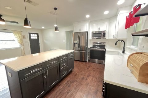 Villa ou maison à louer à Lakeland, Floride: 3 chambres, 121.7 m2 № 2388698 - photo 5