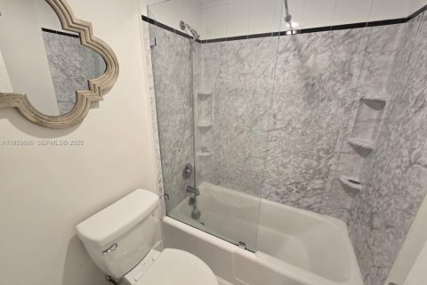 Copropriété à louer à Miami Beach, Floride: 50.63 m2 № 2020035 - photo 11