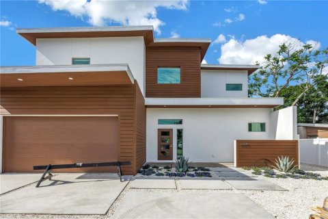 House in Sarasota, Florida 6 bedrooms, 349.78 sq.m. № 1793746 - photo 1