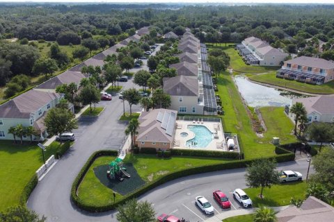 Townhouse in Clermont, Florida 3 bedrooms, 139.45 sq.m. № 2103957 - photo 5