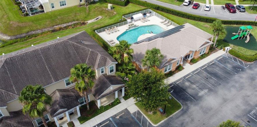 Townhouse in Clermont, Florida 3 bedrooms, 139.45 sq.m. № 2103957