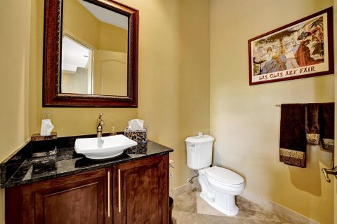 Adosado en venta en Wilton Manors, Florida, 3 dormitorios, 246.38 m2 № 2246928 - foto 4