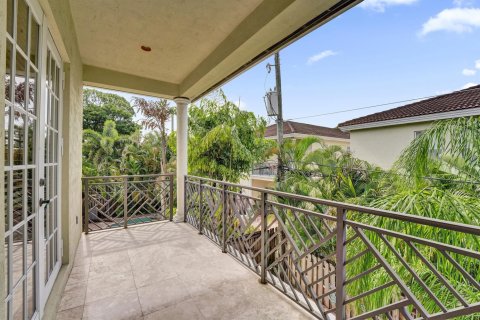 Adosado en venta en Wilton Manors, Florida, 3 dormitorios, 246.38 m2 № 2246928 - foto 30