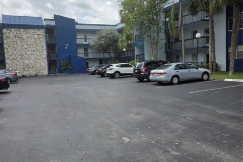 Condominio en Margate, Florida, 2 dormitorios  № 2194736