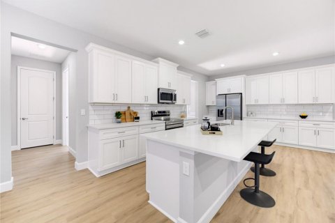Villa ou maison à vendre à Homosassa, Floride: 4 chambres, 230.21 m2 № 2425560 - photo 9