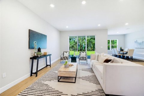 Villa ou maison à vendre à Homosassa, Floride: 4 chambres, 230.21 m2 № 2425560 - photo 8