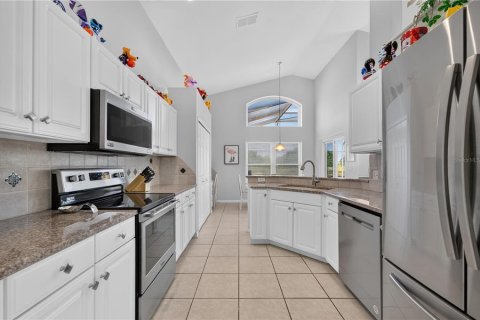 Villa ou maison à vendre à Davenport, Floride: 3 chambres, 190.45 m2 № 2321563 - photo 16