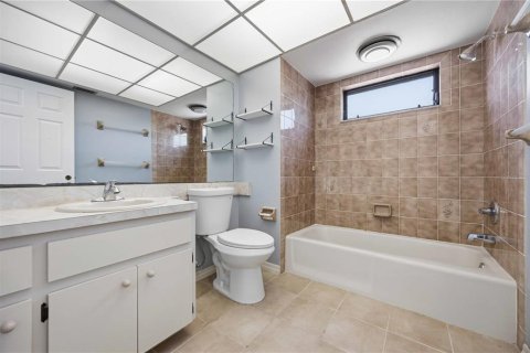 Villa ou maison à vendre à Rotonda, Floride: 2 chambres, 135.08 m2 № 2205662 - photo 11