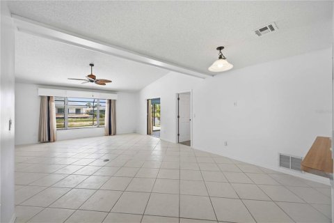 Villa ou maison à vendre à Rotonda, Floride: 2 chambres, 135.08 m2 № 2205662 - photo 7
