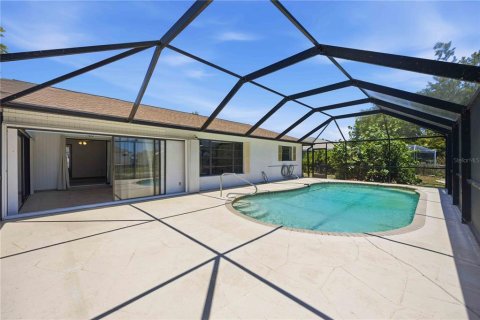 Villa ou maison à vendre à Rotonda, Floride: 2 chambres, 135.08 m2 № 2205662 - photo 13