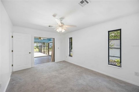 Villa ou maison à vendre à Rotonda, Floride: 2 chambres, 135.08 m2 № 2205662 - photo 8