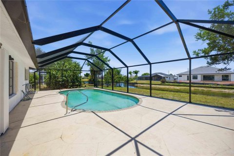 Villa ou maison à vendre à Rotonda, Floride: 2 chambres, 135.08 m2 № 2205662 - photo 3