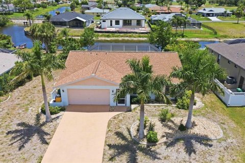 Villa ou maison à vendre à Rotonda, Floride: 2 chambres, 135.08 m2 № 2205662 - photo 2