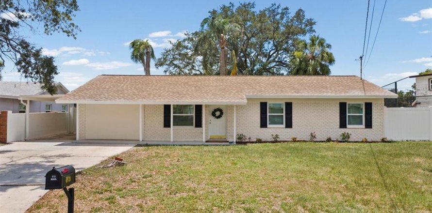 Villa ou maison à Tampa, Floride 4 chambres, 147.34 m2 № 2388759