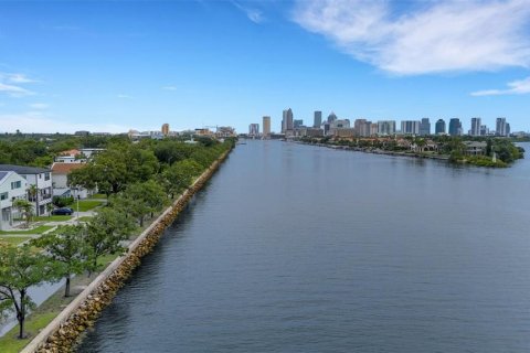 Купить виллу или дом в Тампа, Флорида 6 комнат, 125.88м2, № 1820500 - фото 17