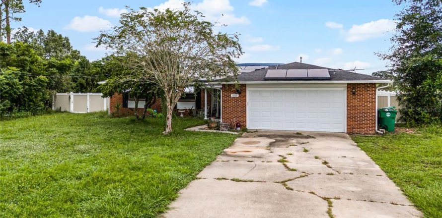 Casa en DeLand, Florida 3 dormitorios, 179.86 m2 № 1371208