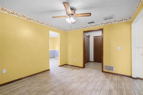 Villa ou maison à vendre à DeLand, Floride: 3 chambres, 179.86 m2 № 1371208 - photo 9