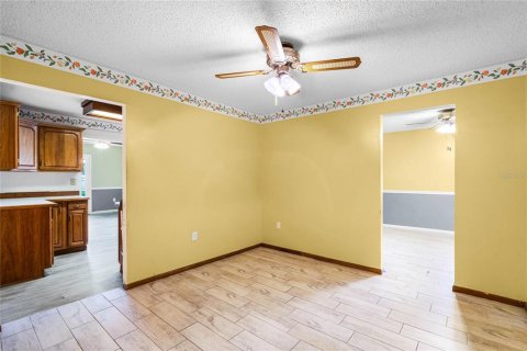 Villa ou maison à vendre à DeLand, Floride: 3 chambres, 179.86 m2 № 1371208 - photo 8