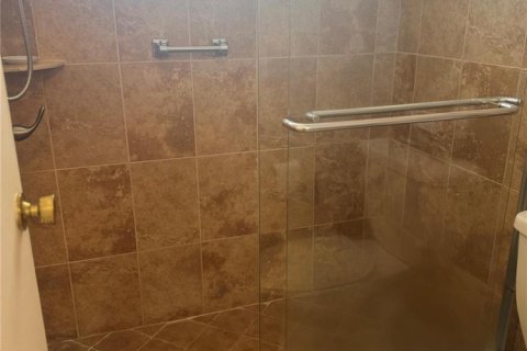 Condominio en venta en Lauderdale Lakes, Florida, 1 dormitorio, 106.09 m2 № 2084488 - foto 8
