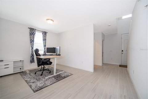 Villa ou maison à vendre à Poinciana, Floride: 4 chambres, 251.21 m2 № 1635963 - photo 8